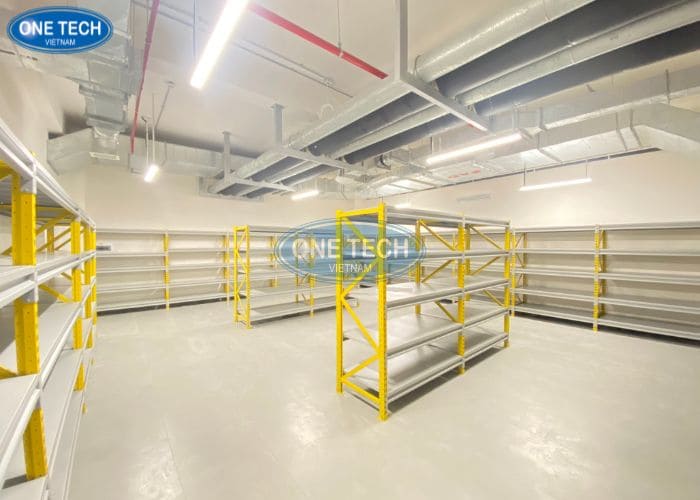 One Tech cung cấp các mẫu kệ hạng trung chất lượng